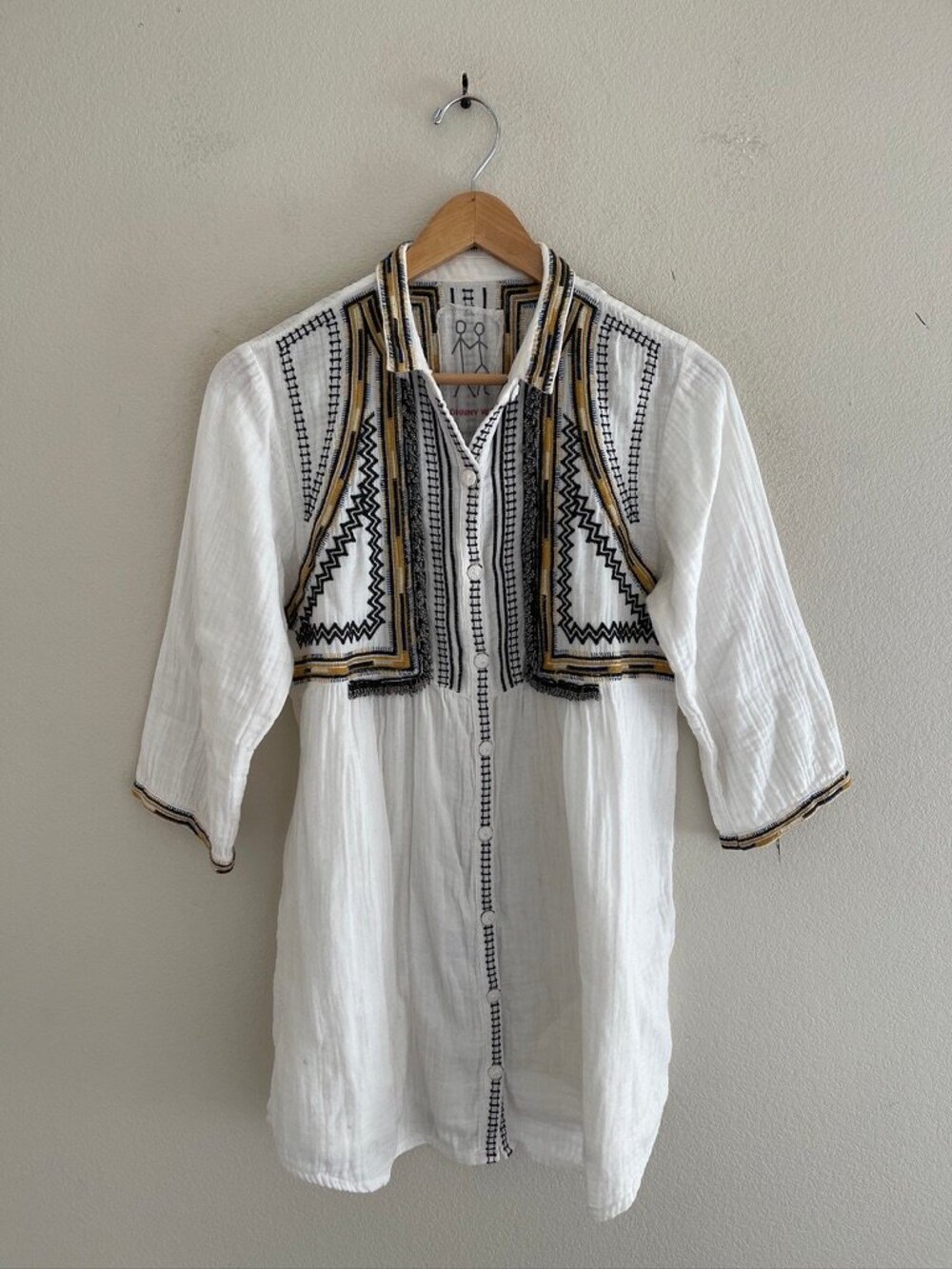 JOHNNY WAS Button Down Beaded/Geometric Embroidered Tunic: XS; P2P is 19"; NWOT!
